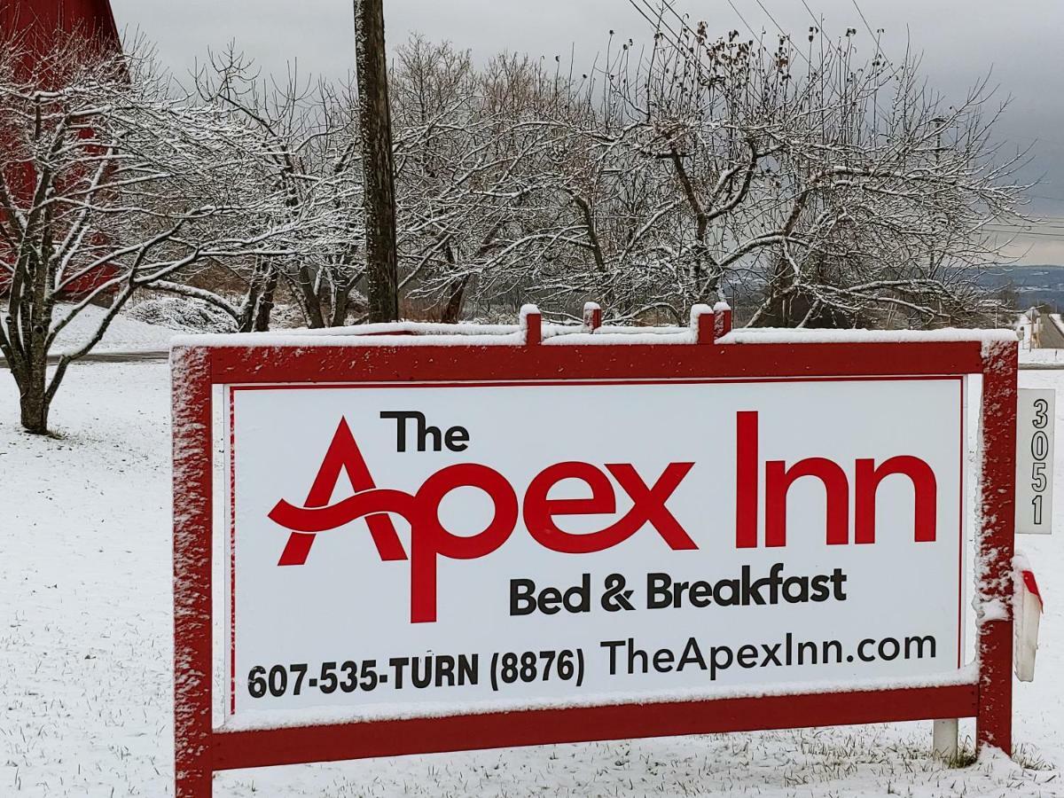 Apex Inn Bed And Breakfast 沃特金斯格伦 外观 照片